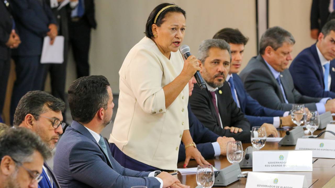 A governadora do Rio Grande do Norte, Fátima Bezerra, governadores e governadoras dos 26 estados e do Distrito Federal, se reúnem em Brasília, com o presidente Luiz Inácio Lula da Silva, para reafirmar a defesa da democracia e condenar tentativa de ruptura institucional no país