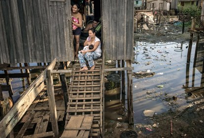 A falta de tratamento de esgoto está associada a diversas doenças, como a dengue