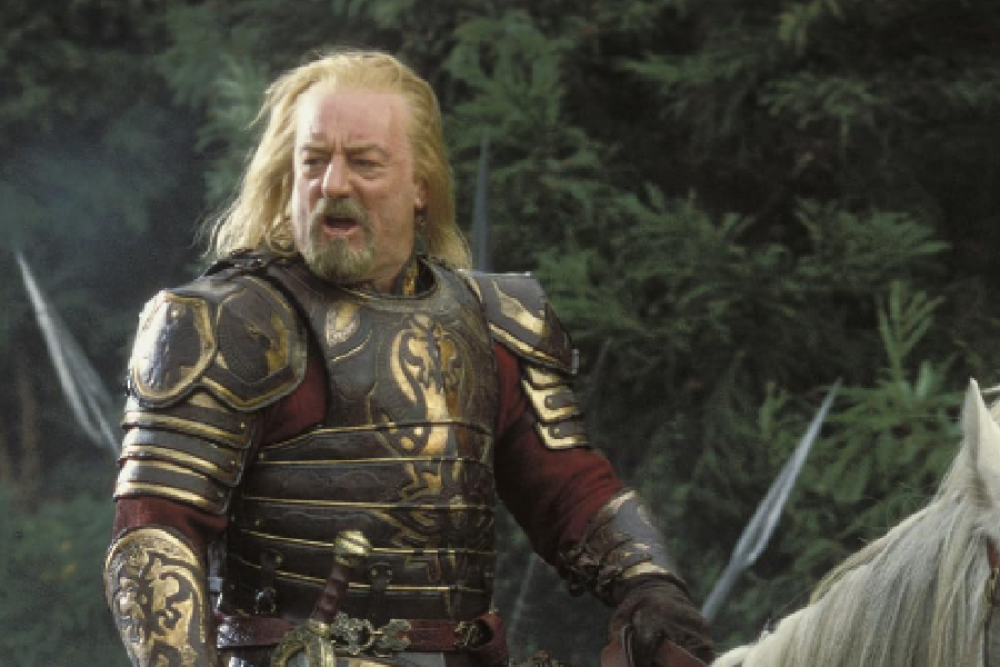 O ator inglês Bernard Hill interpretando o rei Théoden em "O Senhor dos Anéis: O Retorno do Rei" (2003)