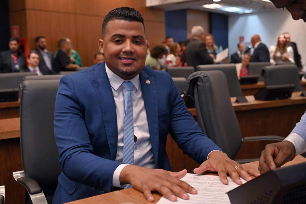 Quem é o deputado preso no Rio por ligação com CV