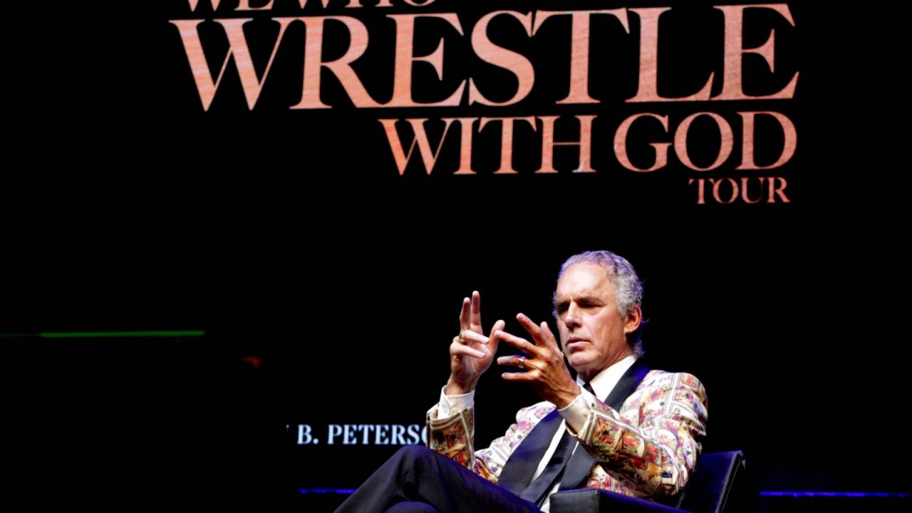 O professor Jordan B. Peterson em palestra em São Paulo