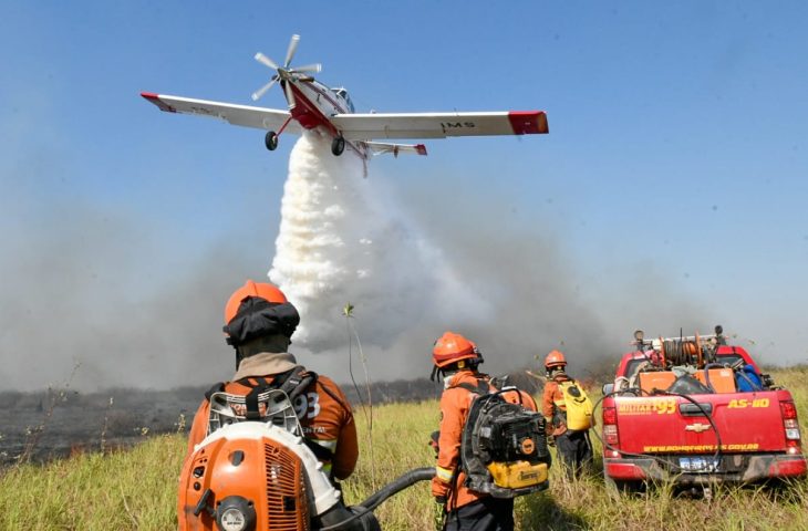 Mato Grosso do Sul: avião de combate a incêndios é usado pelo governo estadual