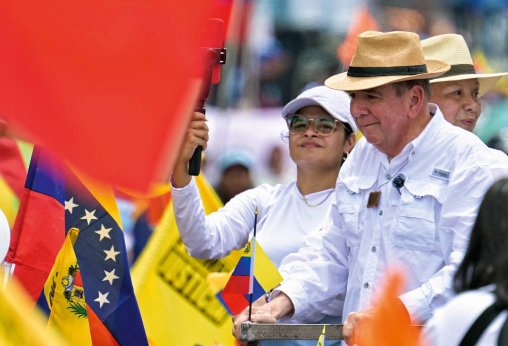 000_363836M.jpg NA FRENTE - O oposicionista González: de desconhecido a favorito