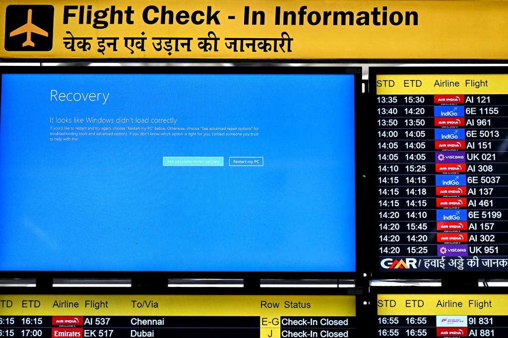 Mensagem de erro em telão do Aeroporto Internacional Indira Gandhi, em Nova Delhi Mensagem de erro em telão do Aeroporto Internacional Indira Gandhi, em Nova Delhi