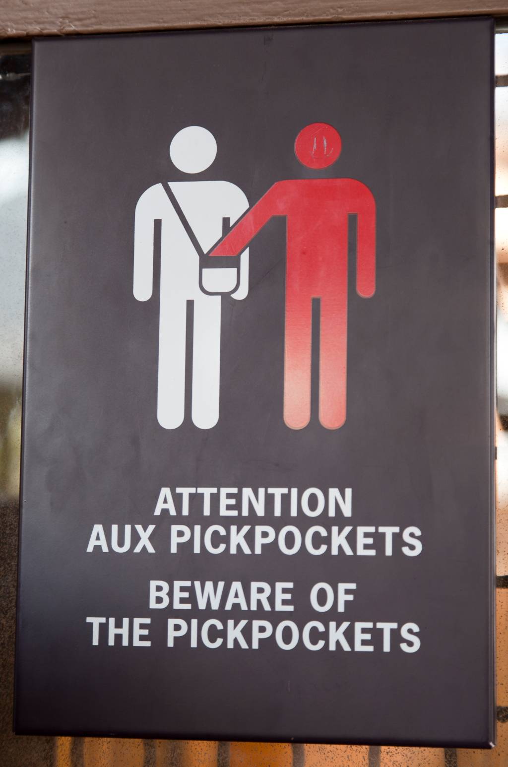 Pickpockets Warning Sign ewewew