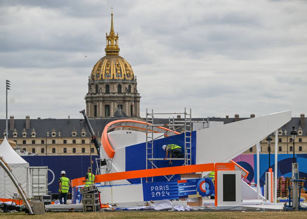 Excitement Builds In Paris For 2024 Olympics wewew