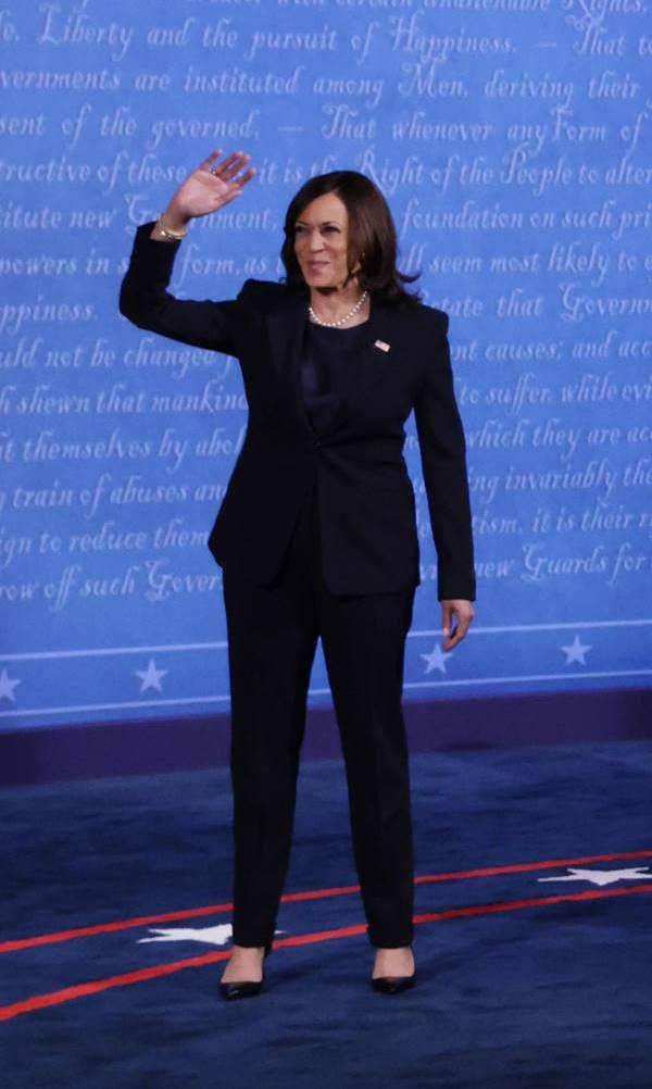 Kamala-Harris-GettyImages-1279063007 Referência fashion com comunicação política: Kamala Harris ganhou até um blog de moda