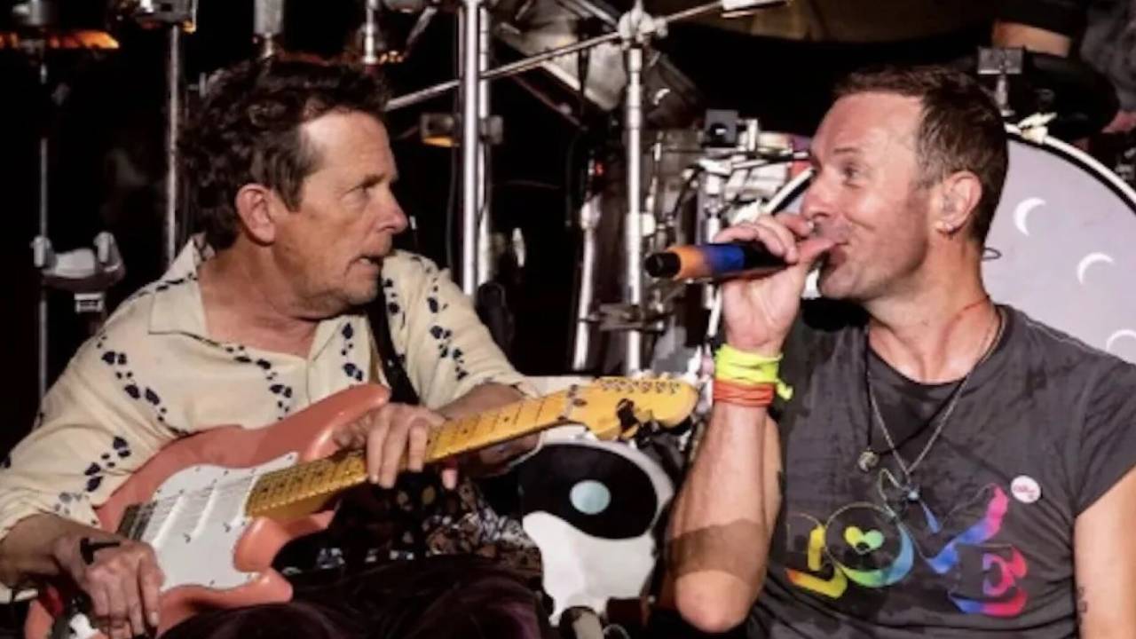 Michael J. Fox se apresenta com o Coldplay em Glastonbury