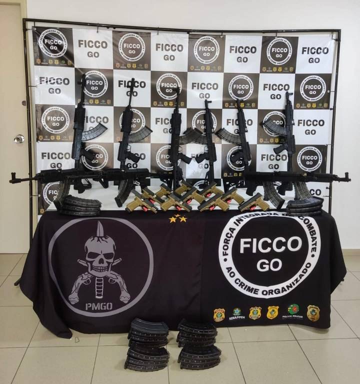 PF de Goiás prende homem que levava armas para facção no Rio de Janeiro