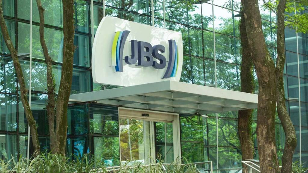 Setor de ovos cai nas graças da JBS enquanto grupo nega outras aquisições