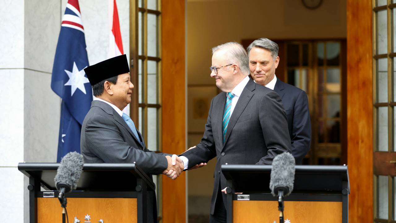 O primeiro-ministro da Austrália, Anthony Albanese em encontro com o presidente da Indonésia, Prabowo Subianto, em Camberra. 20/08/2024