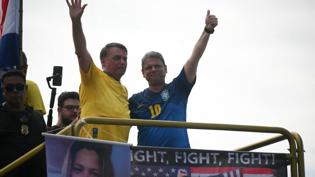 Jair Bolsonaro e Tarcísio de Freitas em ato em Copacabana, no Rio de Janeiro (16/03/2025)