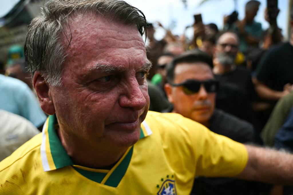 STF inicia julgamento histórico que pode levar Bolsonaro ao banco dos réus