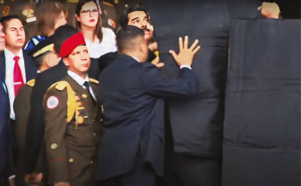 2—IMG_5943.JPG BOMBAS - Maduro: o ditador venezuelano foi alvo de um ataque durante uma solenidade militar