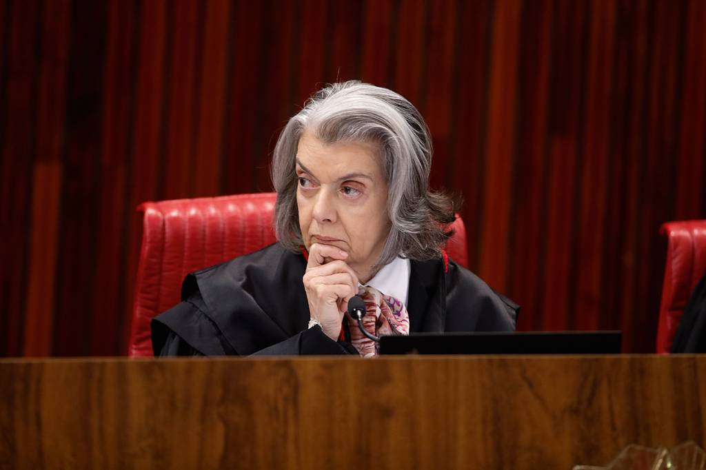 2D-(2)-TSE—CARMEM-LUCIA-2024-8-h.jpg NOVA AMEAÇA - Cármen Lúcia: ministra teme consolidação de um “coronelismo digital” nas eleições