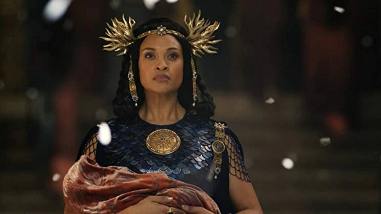 A atriz Cynthia Addai-Robinson como Míriel em 'O Senhor dos Anéis: Os Anéis do Poder'