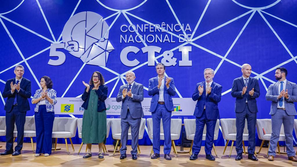 MCTI usou plataforma de IA para reunir 4 mil horas de debates
