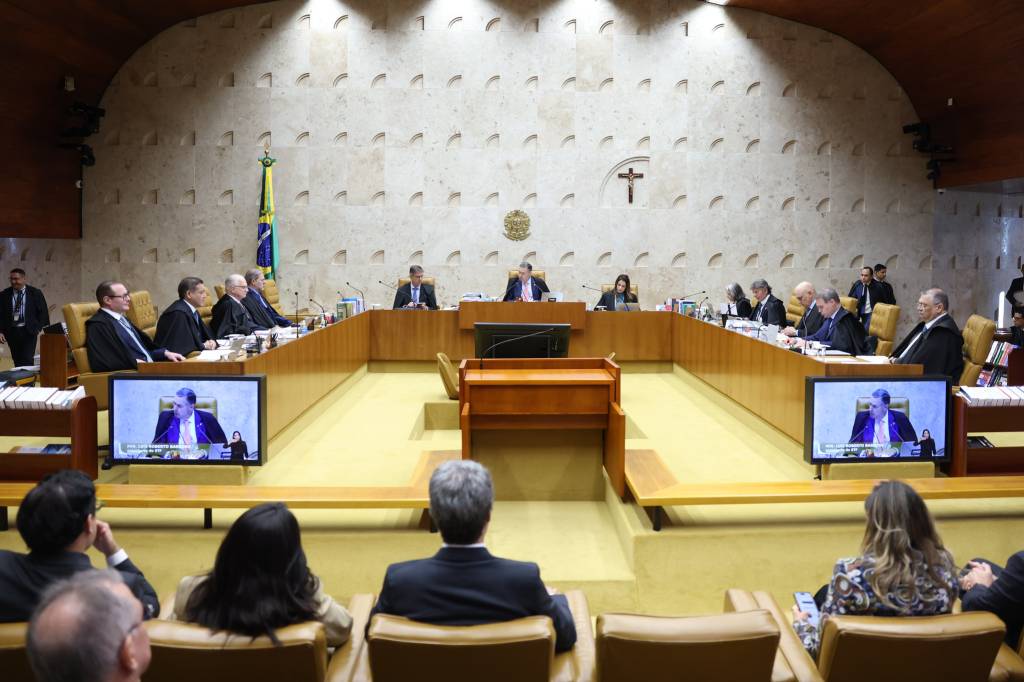 Oito partidos acionam STF para preservar derrubada de decreto do IOF