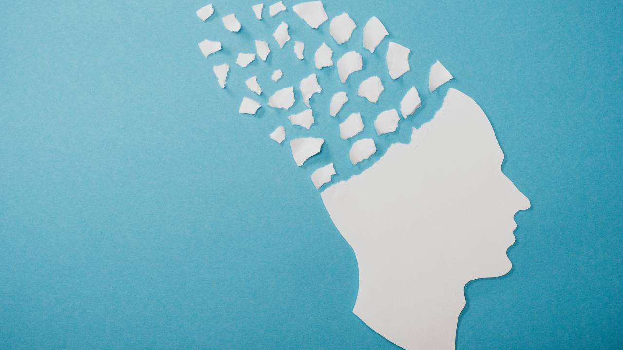 ALZHEIMER: Em todo o mundo, estima-se que 50 milhões tenham a doença, com previsão para quase triplicar, atingindo 153 milhões até 2050, devido ao envelhecimento da população.