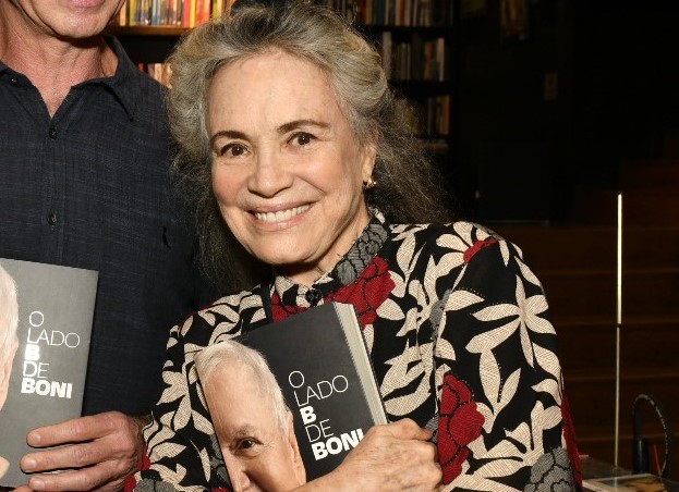 O apoio de Regina Duarte à família Bolsonaro na corrida presidencial de 2026