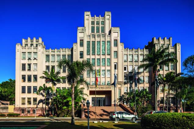 Localizado na Vila Mariana, o palácio teve a caixilharia desenvolvida nas oficinas do Liceu e parte expressiva da coleção de mobiliário - Localizado na Vila Mariana, o palácio teve a caixilharia desenvolvida nas oficinas do Liceu e parte expressiva da coleção de mobiliário -