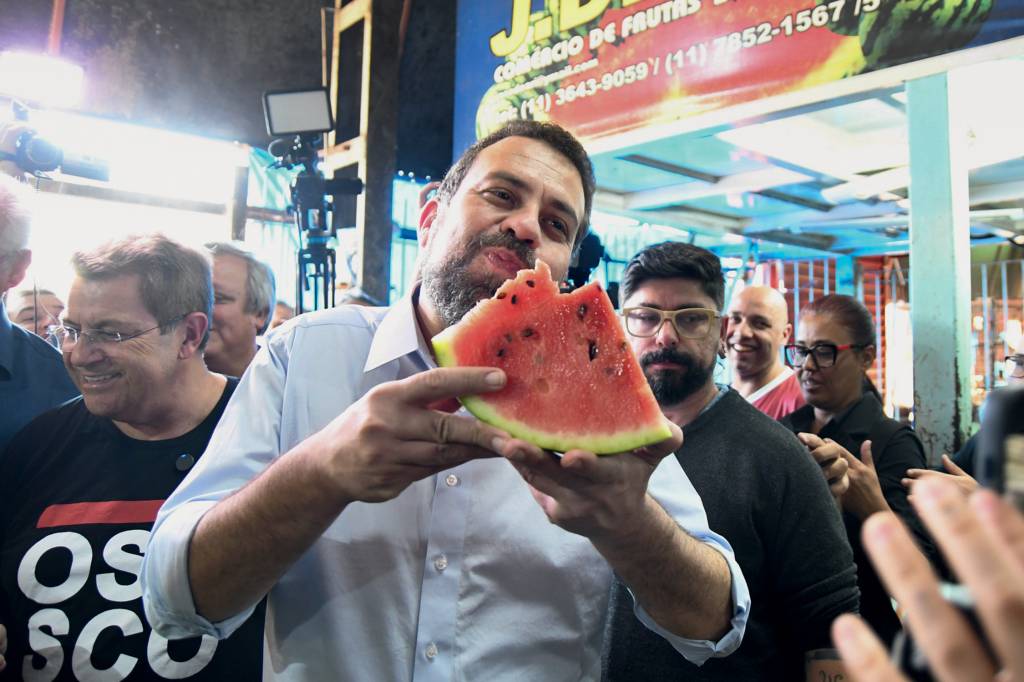 Guilherme Boulos (PSOL) durante seu primeiro ato de campanha eleitoral em S¿o Paulo APETITE - Boulos: candidato aposta em Lula para deslanchar em pesquisas