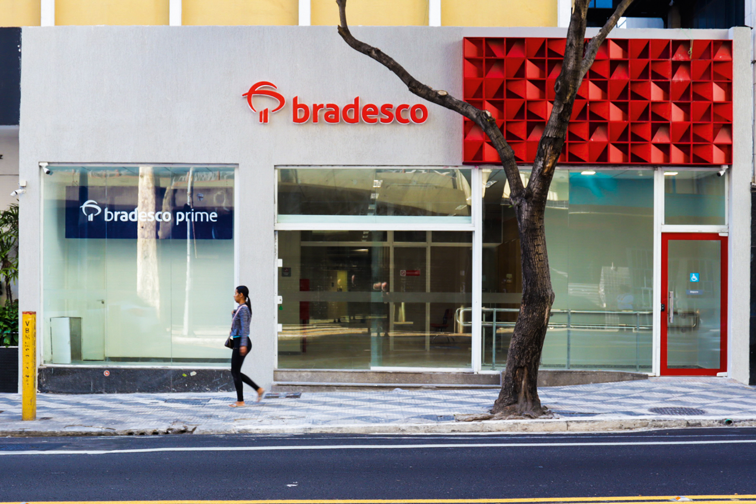CEO do Bradesco faz promessa ao mercado apesar da alta da inadimplência