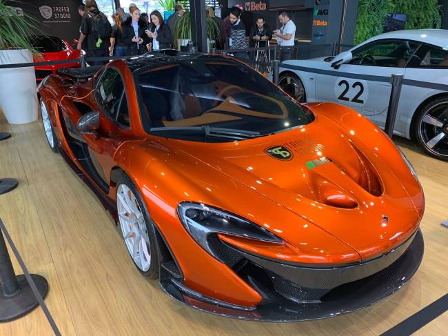 McLaren P1 –