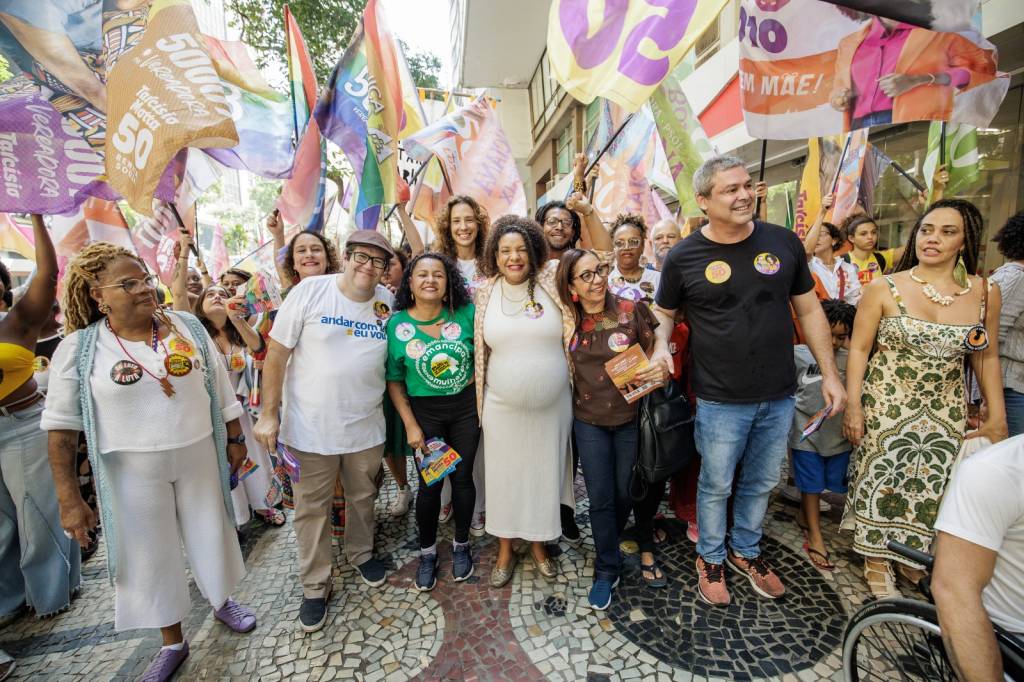Tarcísio Motta Tarcísio Motta em caminhada no Centro do Rio: presença de petistas