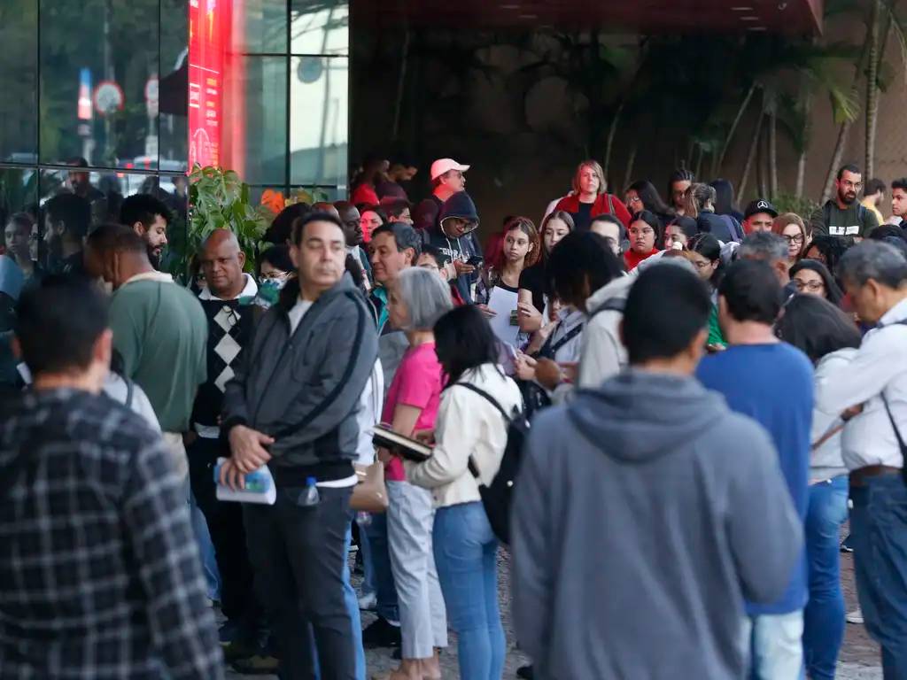 Mais de 2 milhões fazem as provas do Concurso Nacional Unificado
