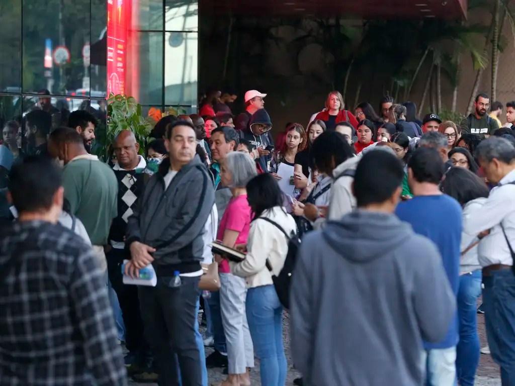 Mais de 2 milhões fazem as provas do Concurso Nacional Unificado