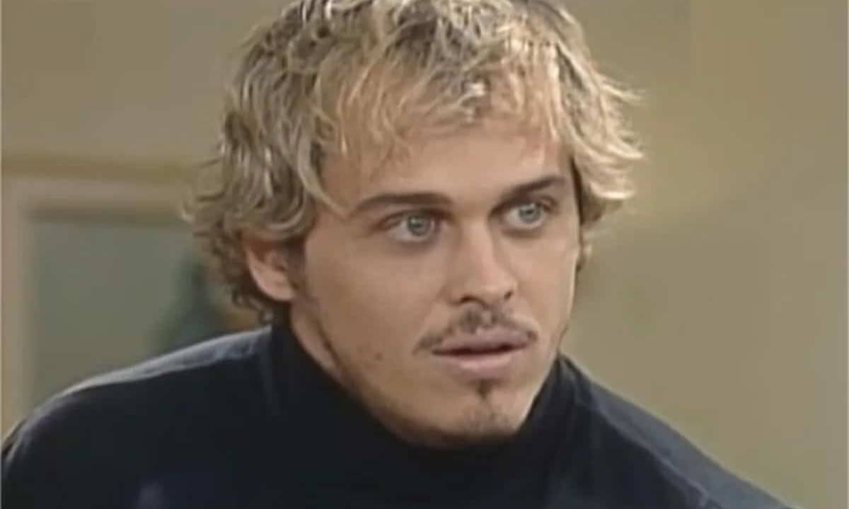 Guilherme Fontes como Alexandre, espírito obsessor de 'A Viagem', novela da Globo de 1994
