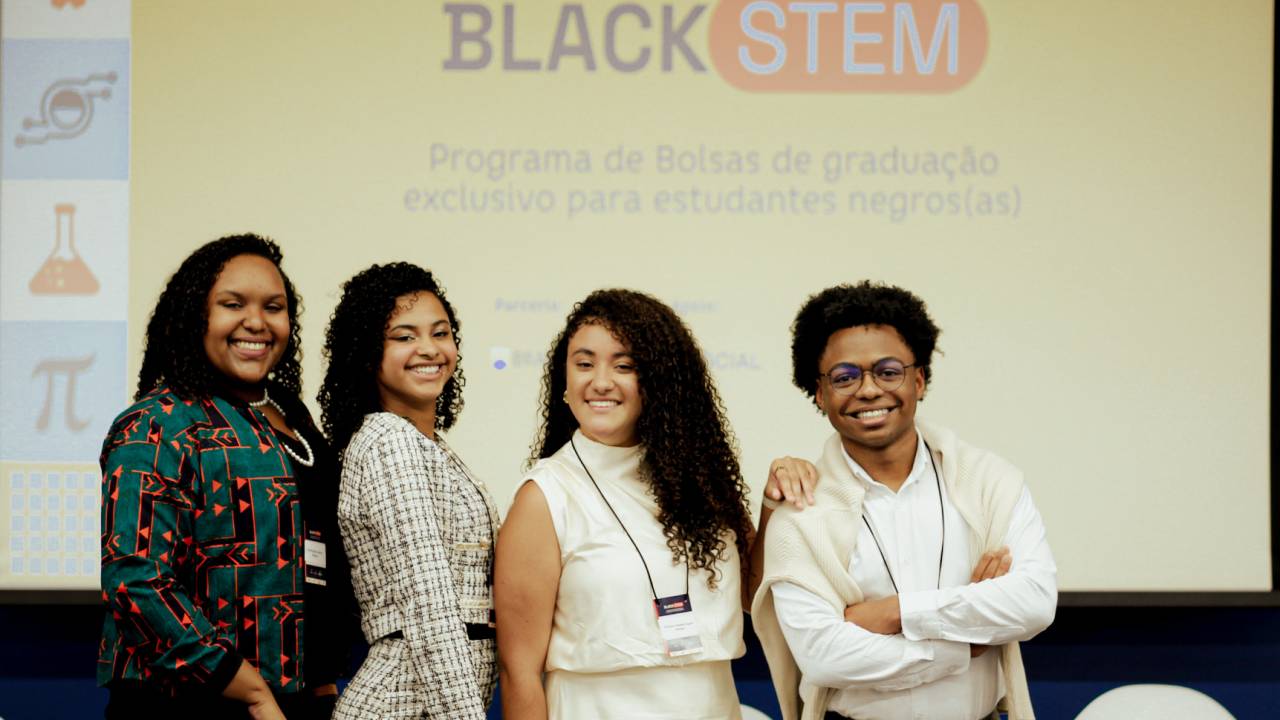 Evento dá boas vindas à primeira turma de bolsistas e celebra a entrada e a presença de estudantes negros nas áreas STEM