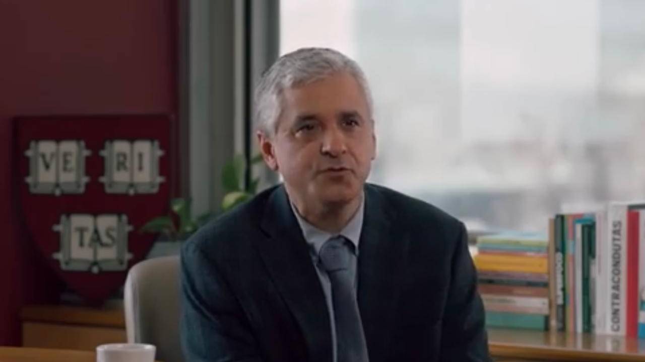 Steven Levitsky, coautor de "Como as democracias morrem", gravou depoimento para websérie sobre Tabata Amaral