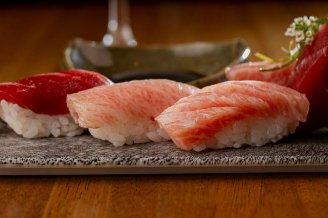 sushi selection Akami (parte mais magra), Otoro (parte mais gordurosa) e Chutoro (seção intermediária): os três cortes tradicionais estão no menu degustação do Kitchin -