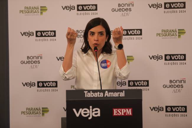 A deputada federal Tabata Amaral (PSB), candidata à prefeitura de São Paulo, durante debate promovido por VEJA na ESPM