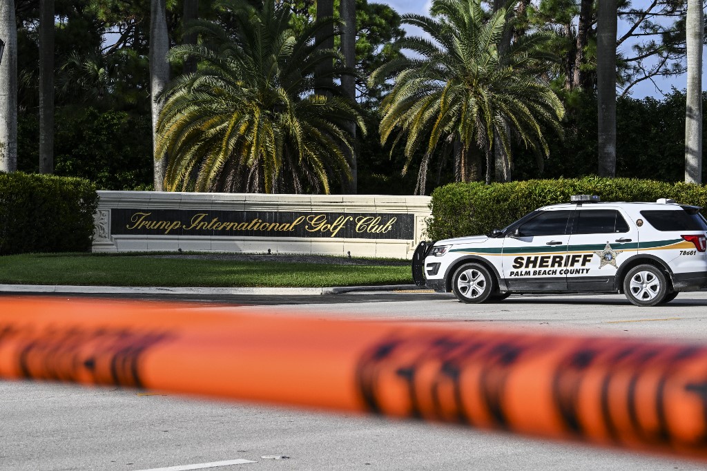 Autoridades isolaram campo de golfe em que Trump jogava após tiros