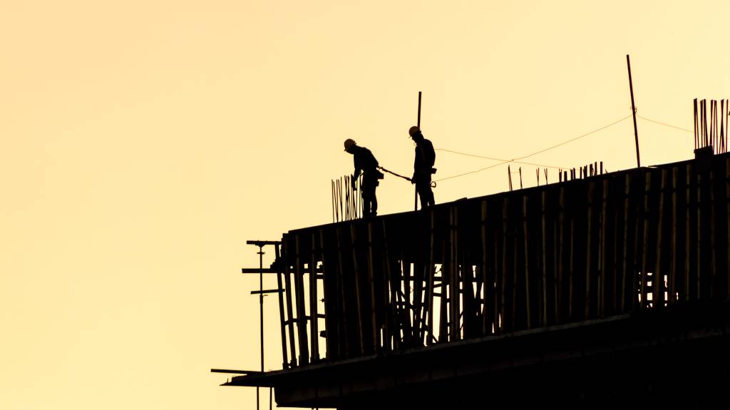 Economia brasileira surpreende, mas desafios para sustentar crescimento persistem