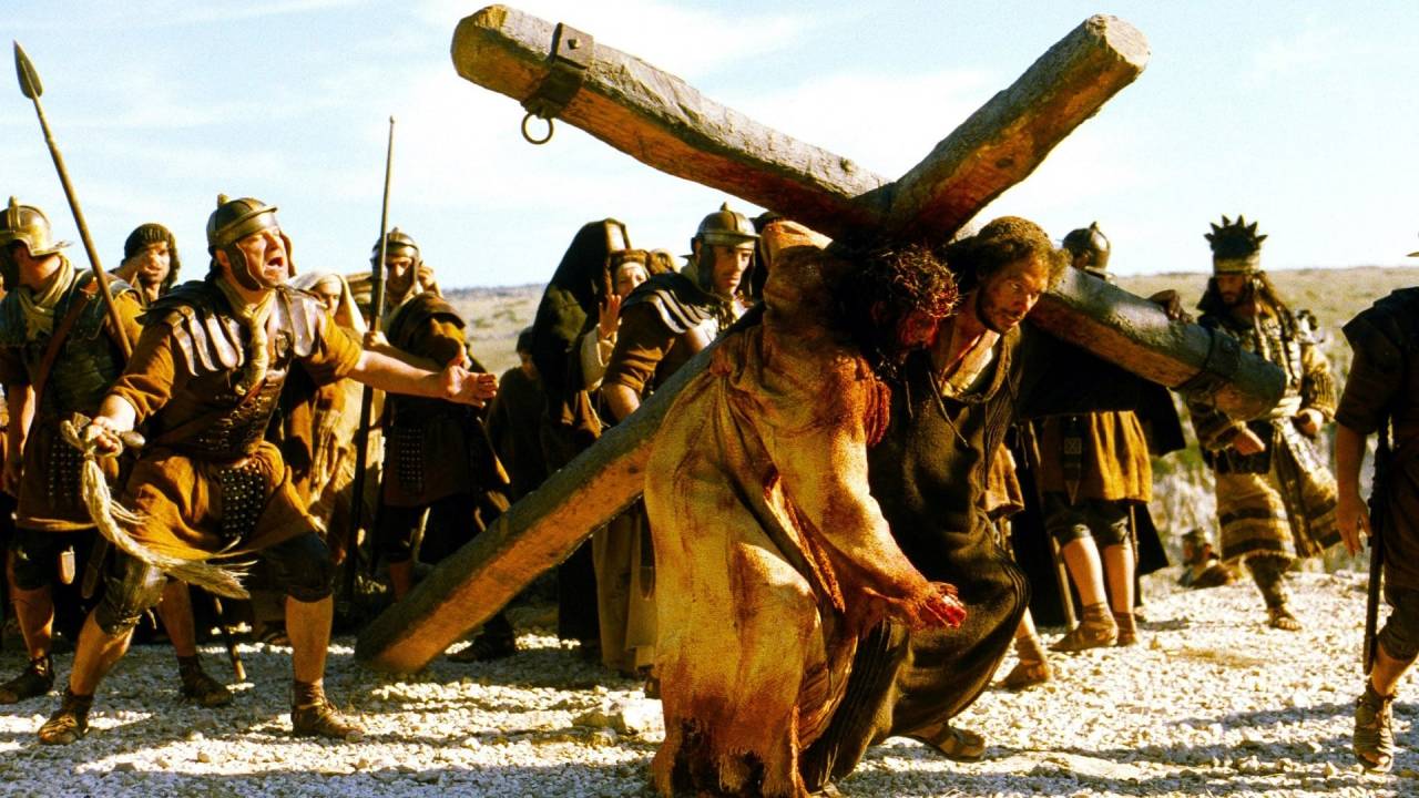 Jim Caviezel deu vida à via-crúcis em 'A Paixão de Cristo'