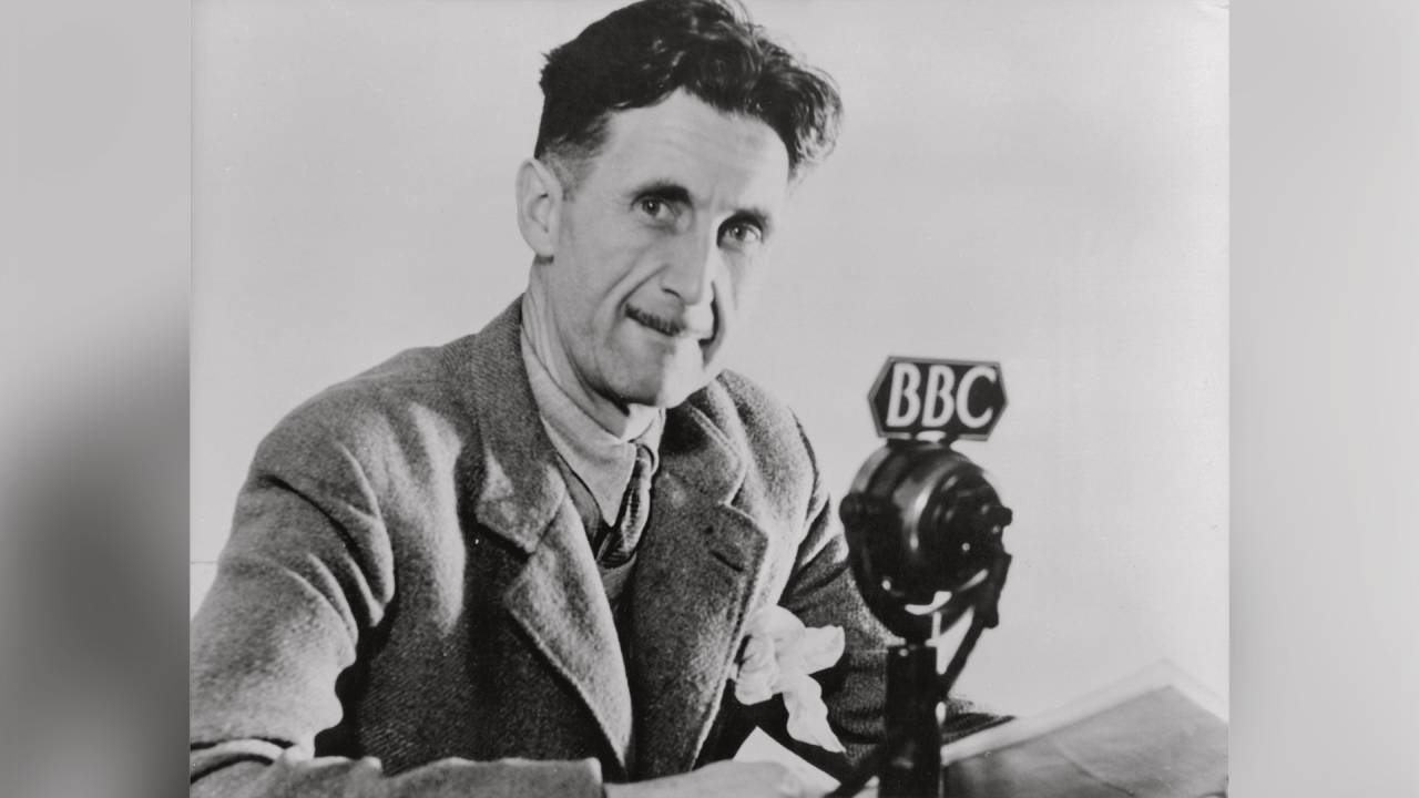 1984 - O escritor George Orwell: o ministério da verdade fabrica a mentira