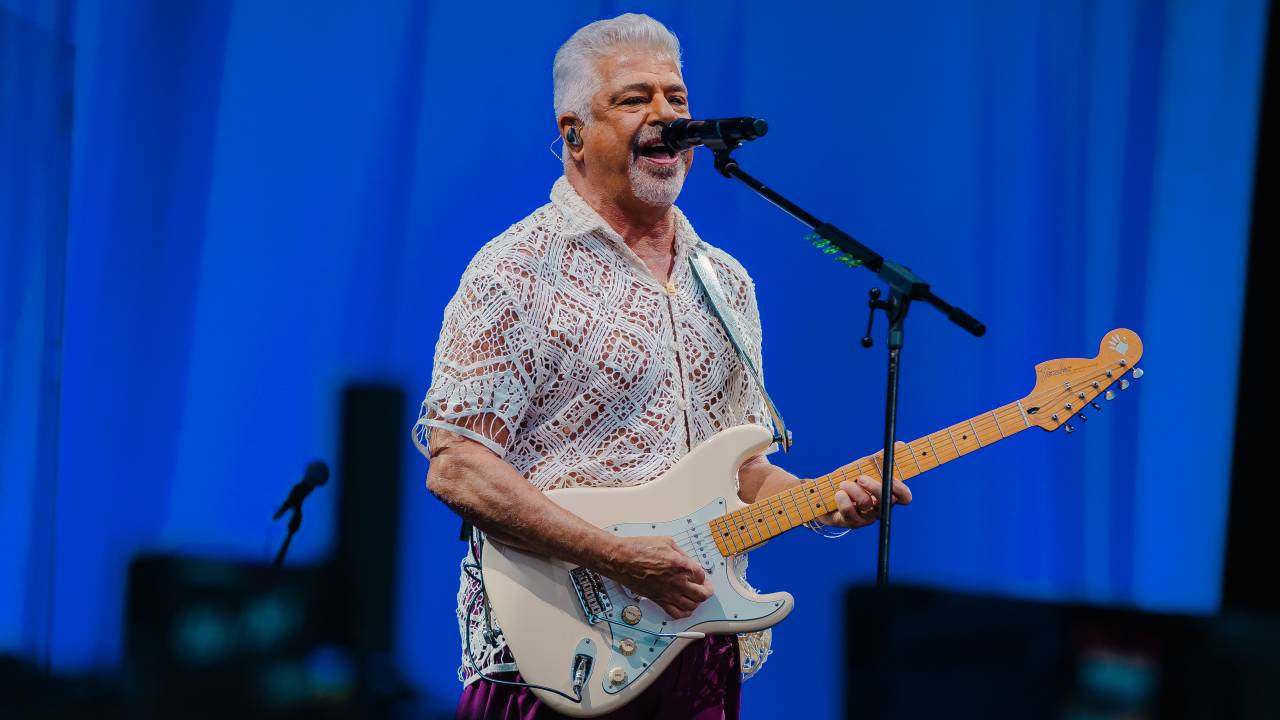 O cantor Lulu Santos se apresenta no Palco Mundo do Rock in Rio (14/09/2024)