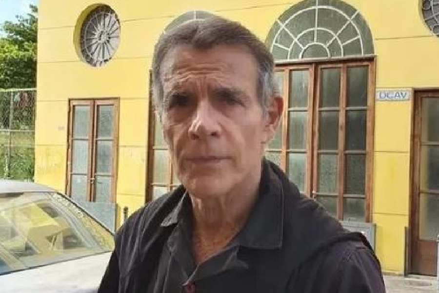 Despejado, Mário Gomes defende ostentação do filho