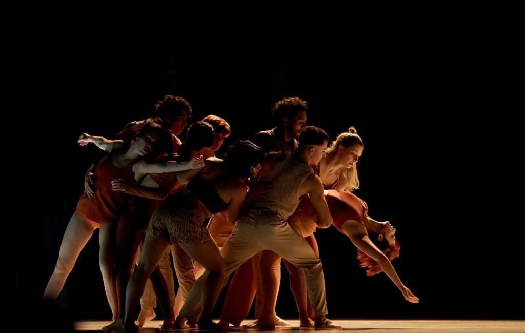 Grupo paranaense de bailarinos apresentará obra premiada no Rio