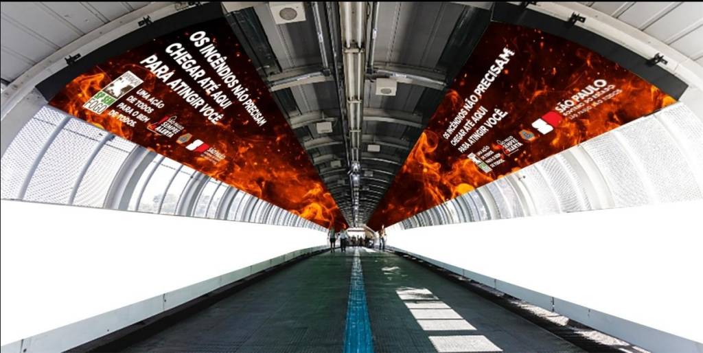 Governo de SP exibe cenas de incêndio em estações de trem, metrô e ônibus