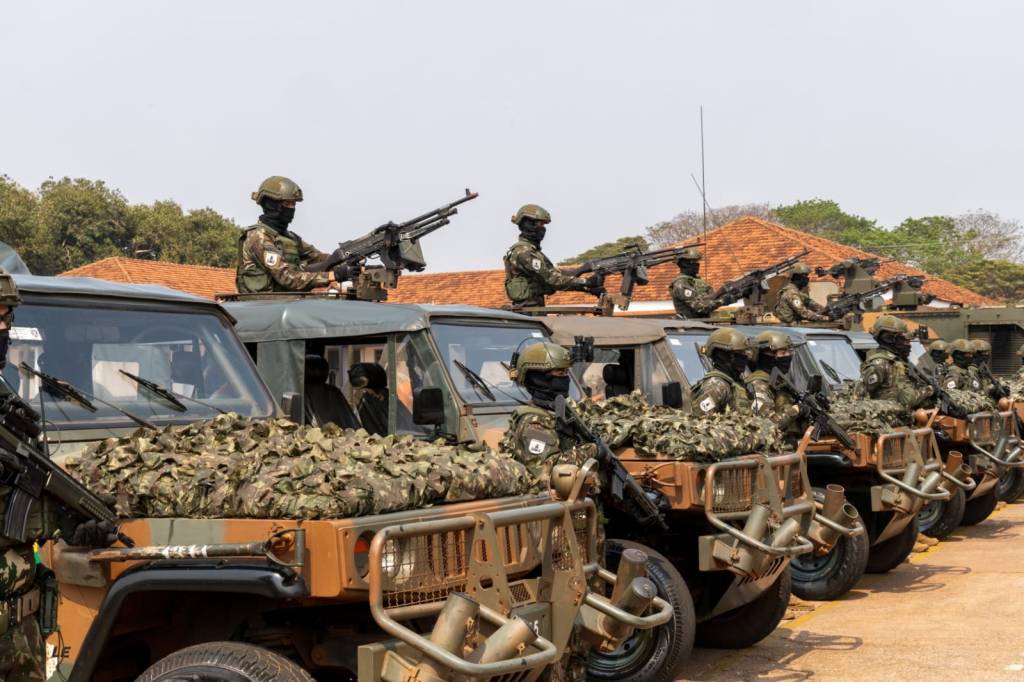 O ‘estado vegetativo’ das Forças Armadas após novo corte do governo