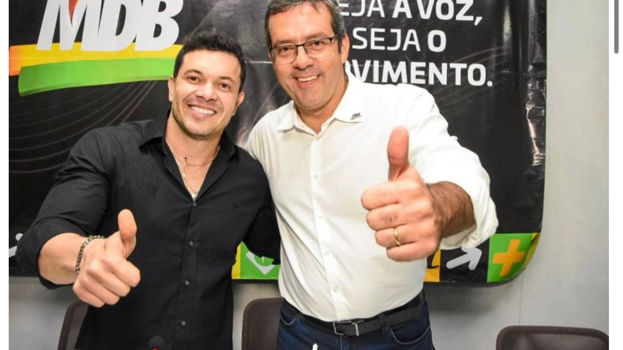 Os aliados Acácio Favacho e Dr. Furlan na sede do MDB em Macapá
