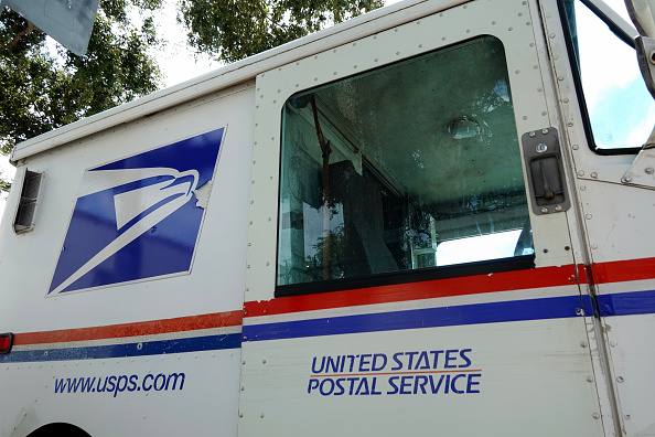 Veículo do Serviço Postal dos EUA em Miami, Flórida. 12/09/2024
