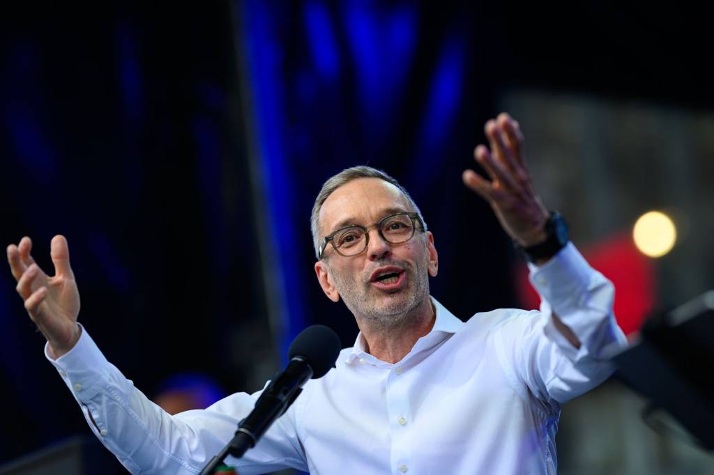 Extrema-direita ganha eleições na Áustria