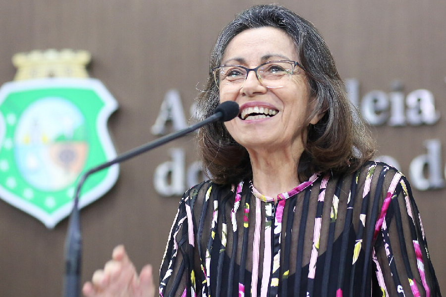 A ex-prefeita de Fortaleza Maria Luíza Fontenele, primeira mulher a ser eleita para chefiar a prefeitura de uma capital brasileira