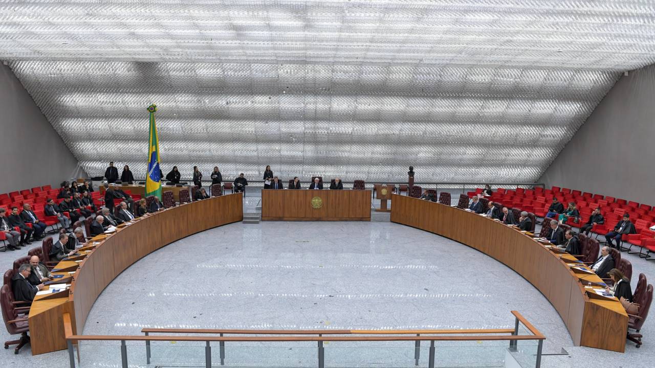 Corte Especial do STJ - formada pelos ministros mais antigos, discutiu reservadamente reação a esquema de venda de decisões judiciais